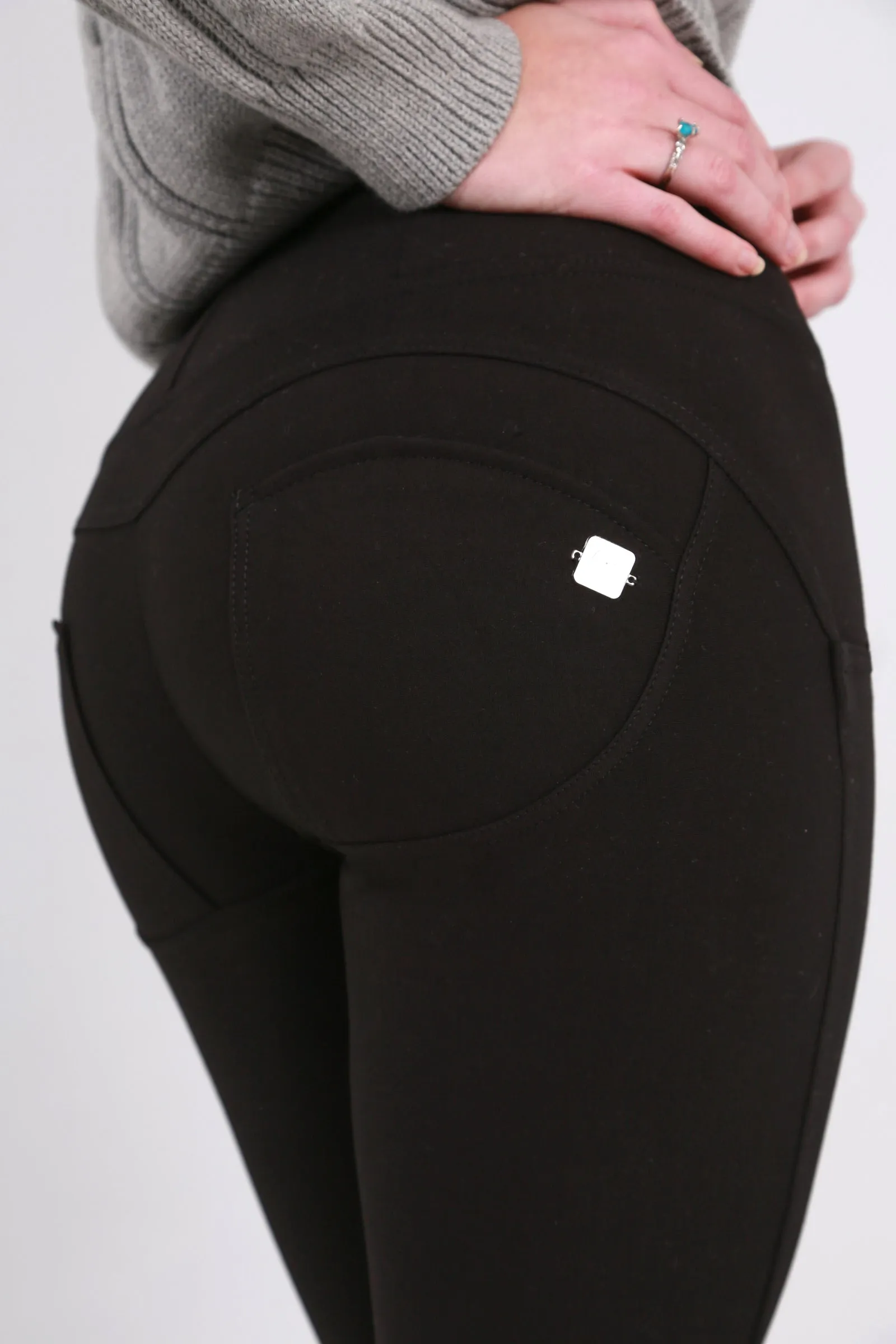 High waist Butt lifting shaping pants -  Wool blend black