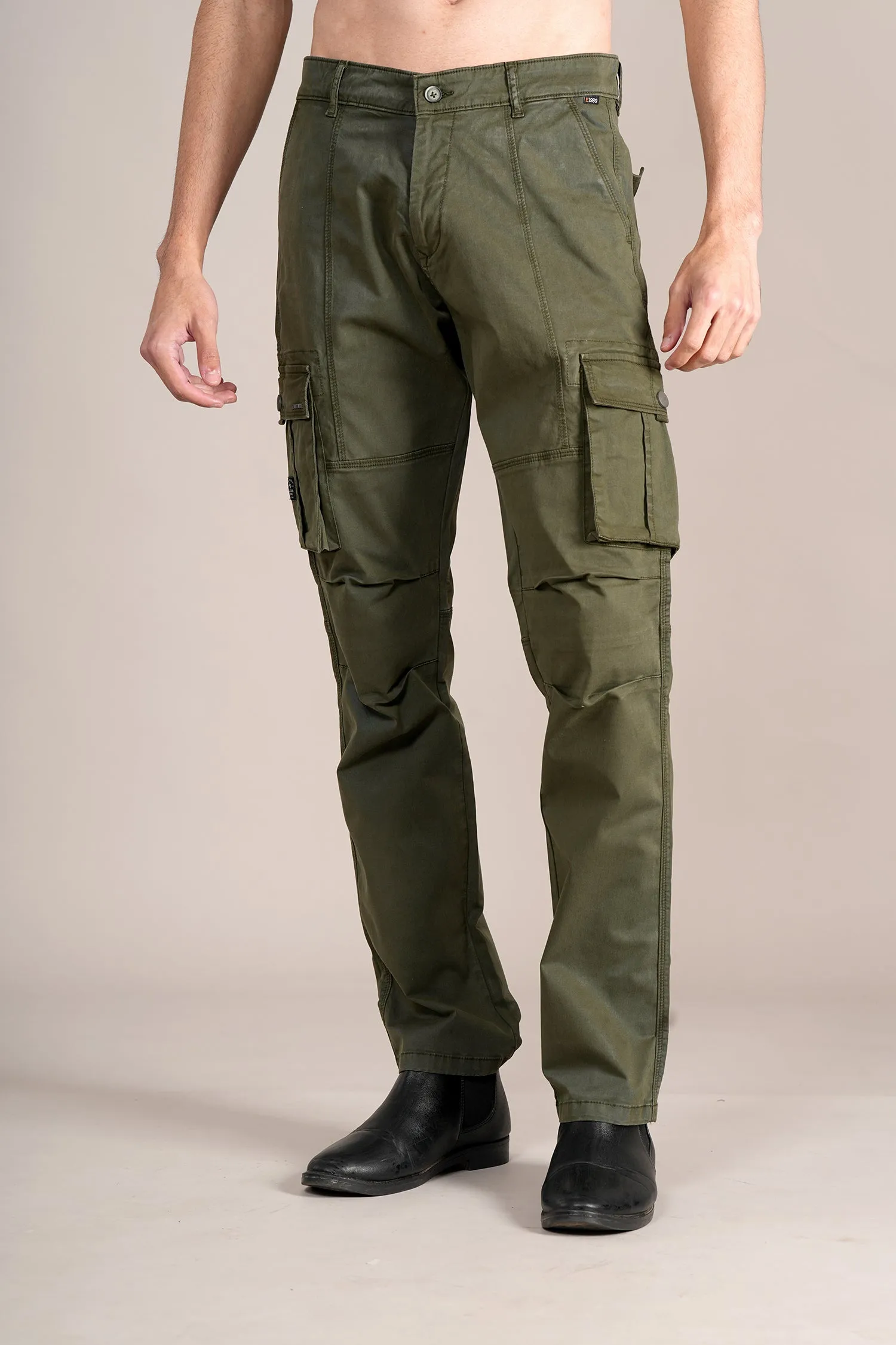 Men Olive Solid Casual Cargo Pant