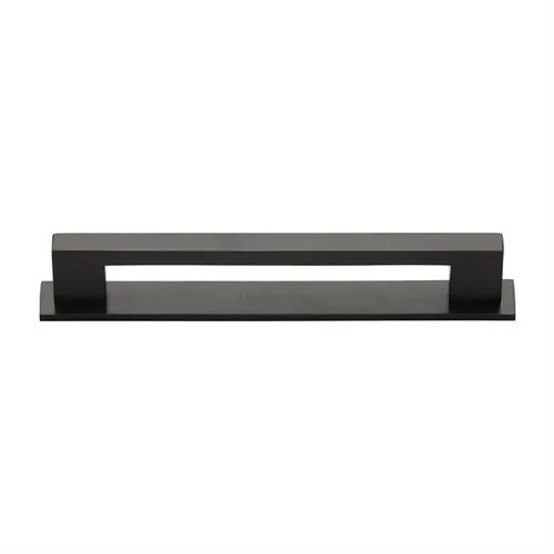 Metro Cabinet Pull Handle with Plate