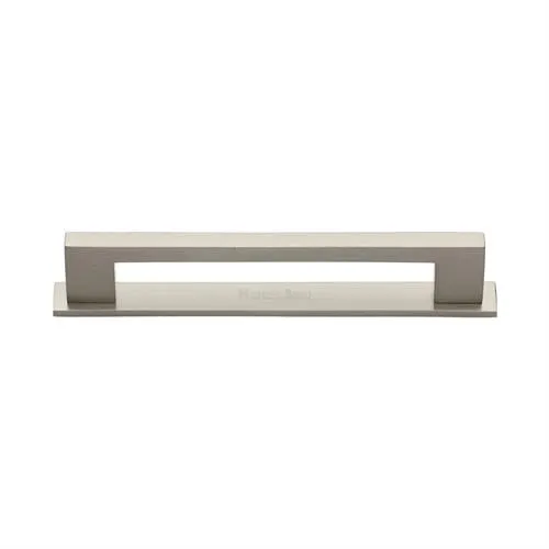 Metro Cabinet Pull Handle with Plate