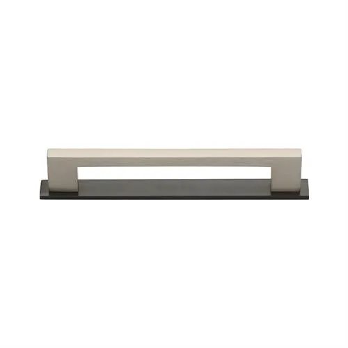 Metro Cabinet Pull Handle with Plate