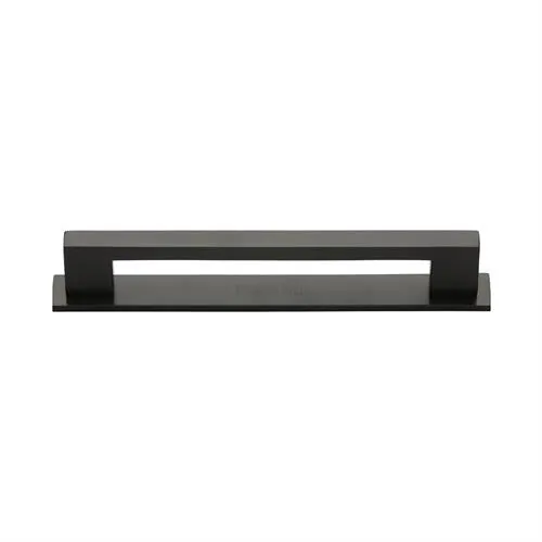 Metro Cabinet Pull Handle with Plate