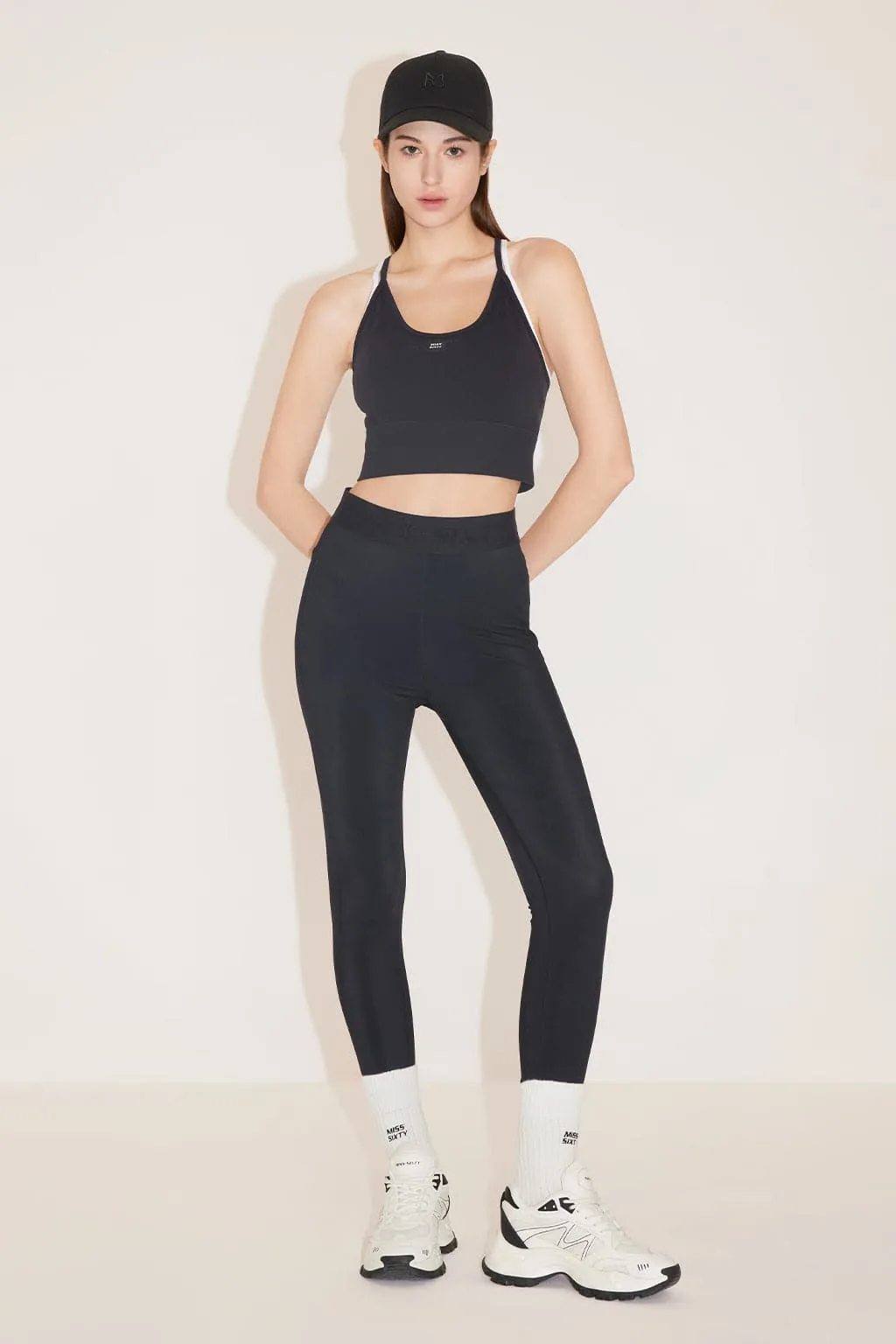 Mid-Rise Butt Lifting Skinny Fit Yoga Pants