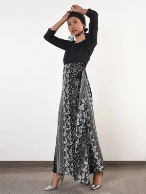 Round neck paisley maxi dress