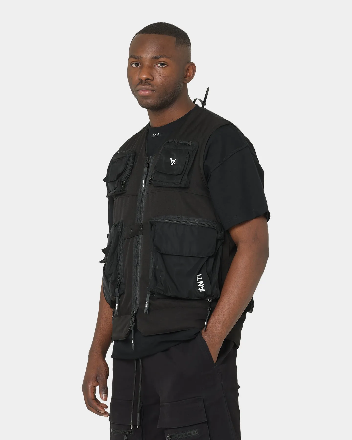 The Anti-Order Non-Military Vest Black/3M